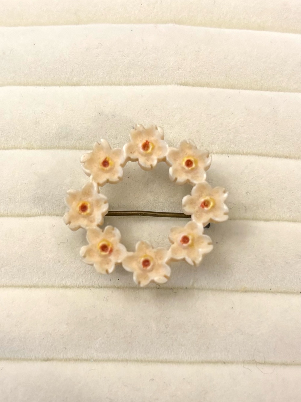 Vintage Celluloid Flower Ring Brooch‎ Pin Daisy Cottagecore Cowgirl White Orange